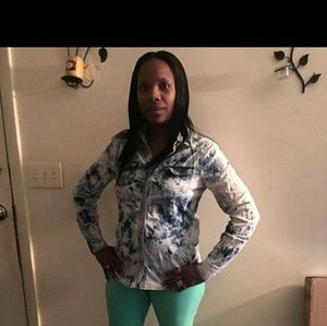 Meet your Posher, Veronica